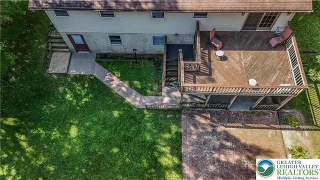 304 Shady Oaks Drive East, Ross Twp, PA 18353