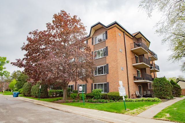 1217 S Old Wilke Road 201, Arlington Heights, IL 60005