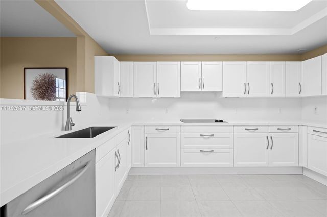 110 Hendricks Isle 10, Fort Lauderdale, FL 33301