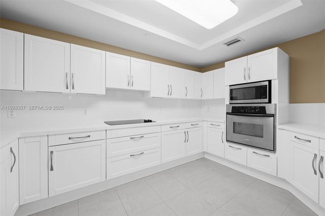 110 Hendricks Isle 10, Fort Lauderdale, FL 33301