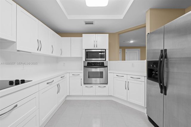 110 Hendricks Isle 10, Fort Lauderdale, FL 33301