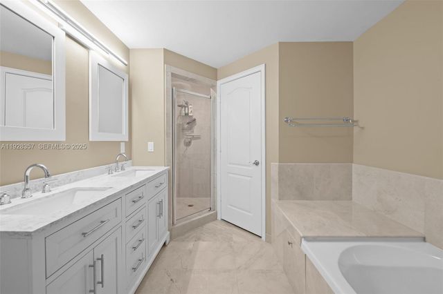 110 Hendricks Isle 10, Fort Lauderdale, FL 33301