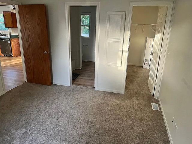 4812 W Howard Street, Mchenry, IL 60051