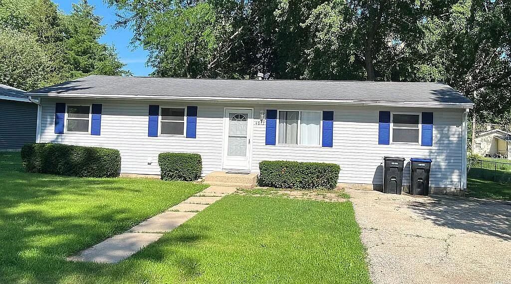 4812 W Howard Street, Mchenry, IL 60051