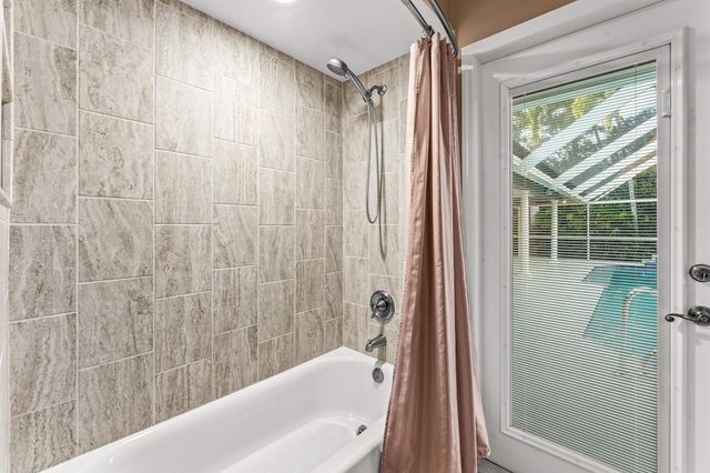 2063 Amesbury Circle, Wellington, FL 33414