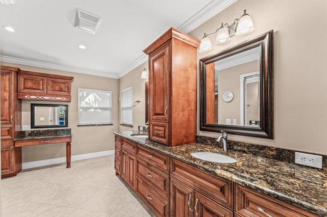 2063 Amesbury Circle, Wellington, FL 33414