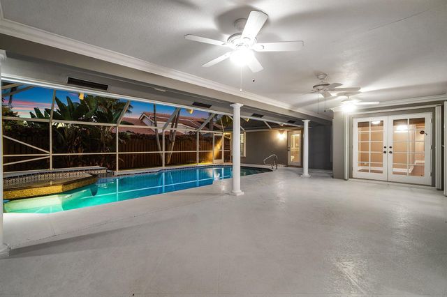 2063 Amesbury Circle, Wellington, FL 33414