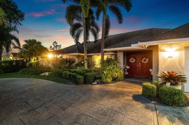 2063 Amesbury Circle, Wellington, FL 33414