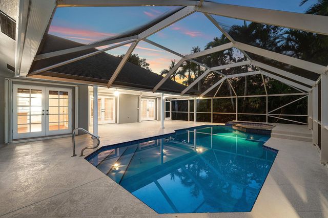 2063 Amesbury Circle, Wellington, FL 33414