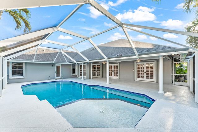 2063 Amesbury Circle, Wellington, FL 33414