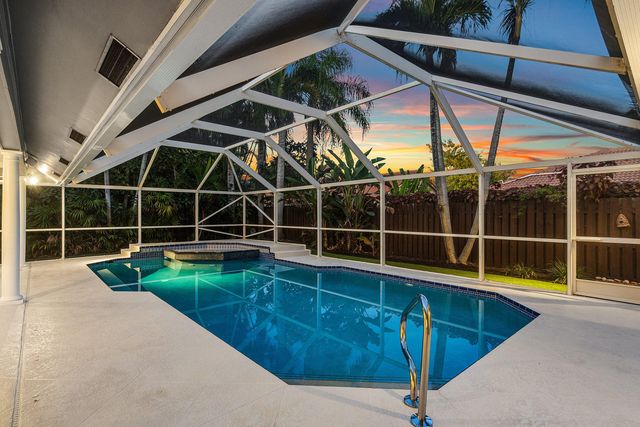 2063 Amesbury Circle, Wellington, FL 33414