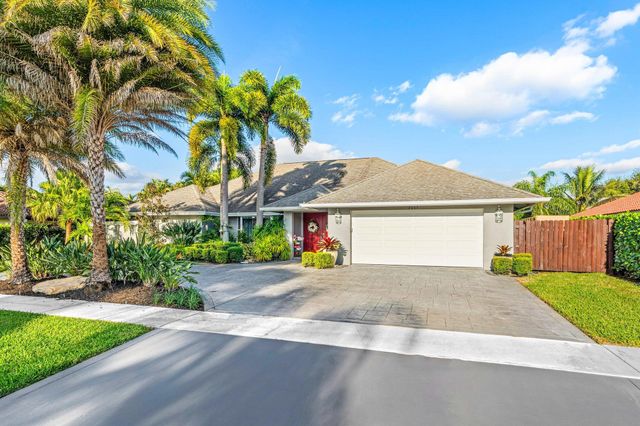 2063 Amesbury Circle, Wellington, FL 33414
