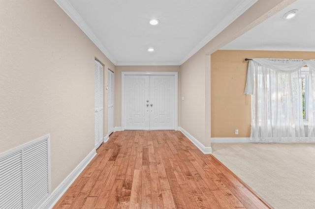 2063 Amesbury Circle, Wellington, FL 33414