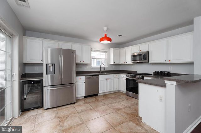 182 FOUNTAYNE LN, Trenton, NJ 08648