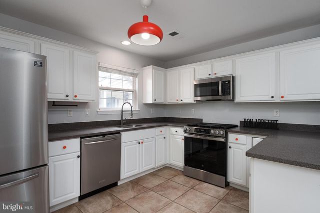 182 FOUNTAYNE LN, Trenton, NJ 08648