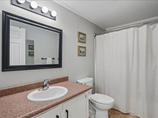 13 Sparrow Drive, Barrington, NH 03825