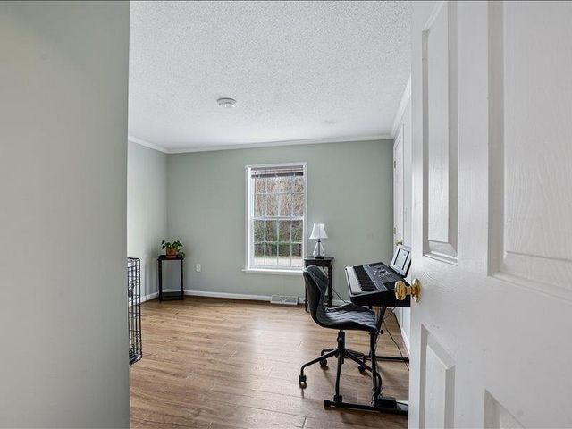 13 Sparrow Drive, Barrington, NH 03825