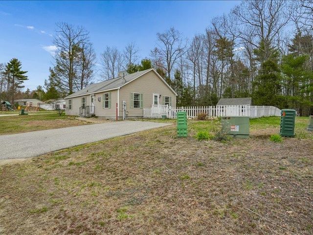 13 Sparrow Drive, Barrington, NH 03825