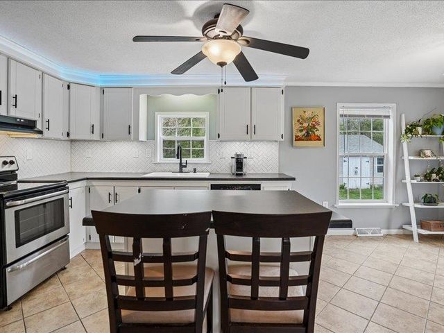 13 Sparrow Drive, Barrington, NH 03825