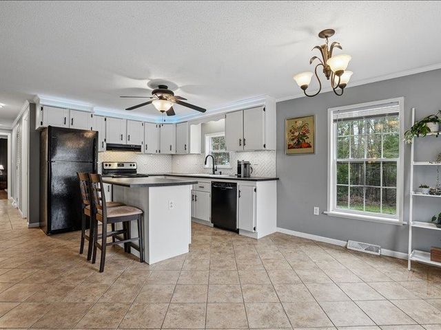 13 Sparrow Drive, Barrington, NH 03825