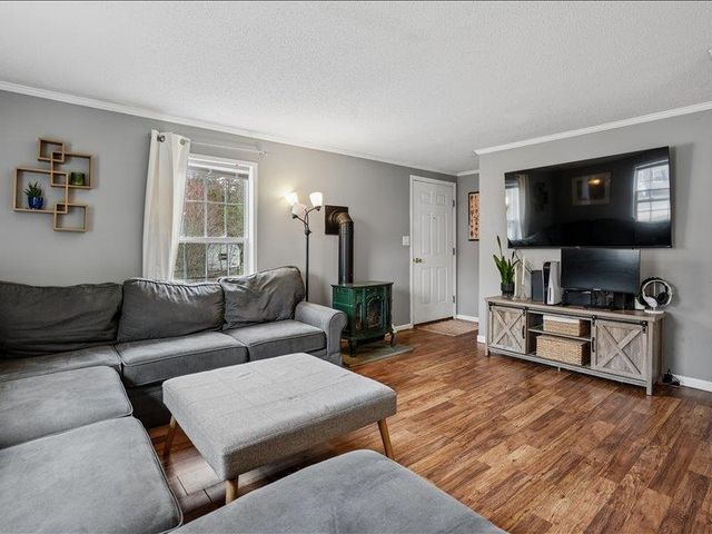 13 Sparrow Drive, Barrington, NH 03825