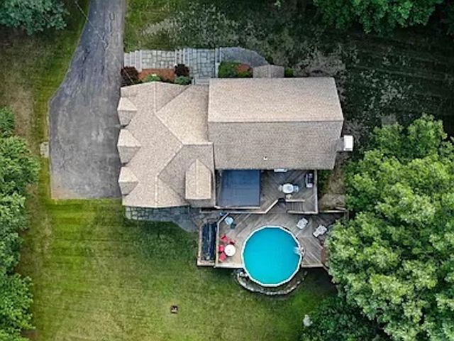 25 Hickory Road, Hampstead, NH 03841