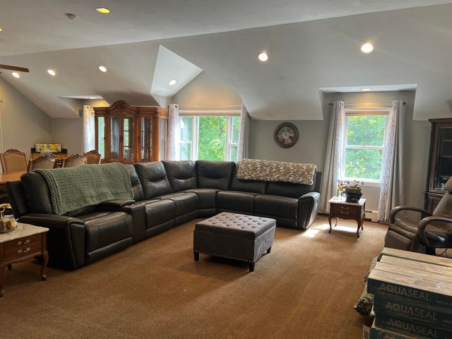 25 Hickory Road, Hampstead, NH 03841