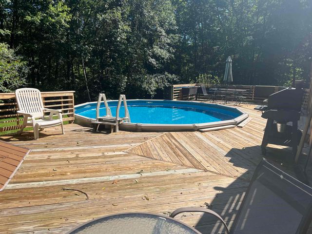 25 Hickory Road, Hampstead, NH 03841