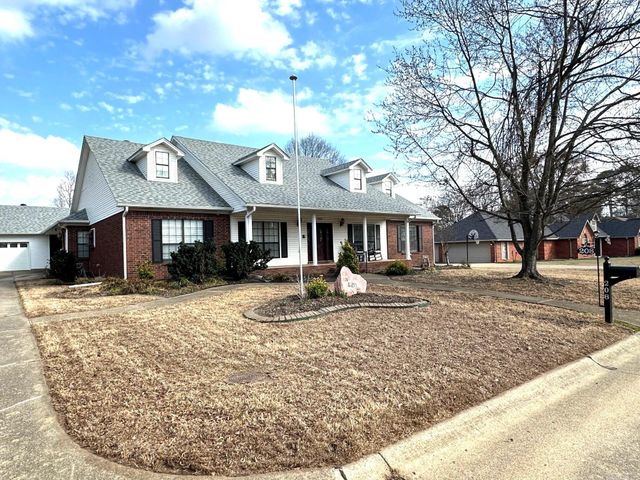 208 Summerfield Dr., Bryant, AR 72022