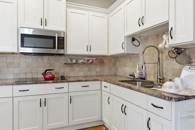 208 Summerfield Dr., Bryant, AR 72022