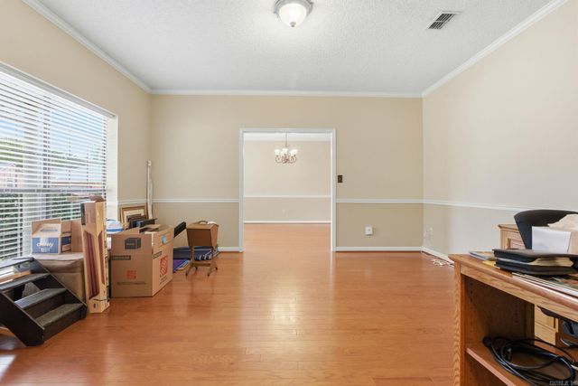 208 Summerfield Dr., Bryant, AR 72022