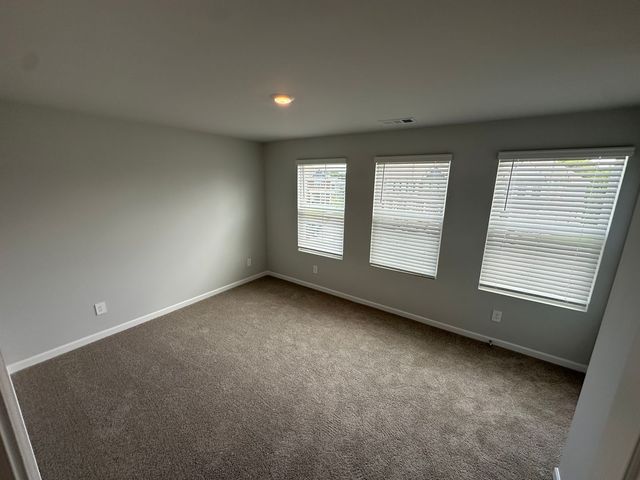 812 Quinn Dr, Lebanon, TN 37087