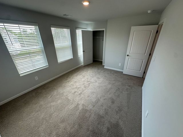812 Quinn Dr, Lebanon, TN 37087
