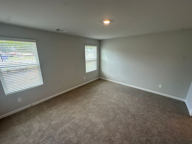 812 Quinn Dr, Lebanon, TN 37087