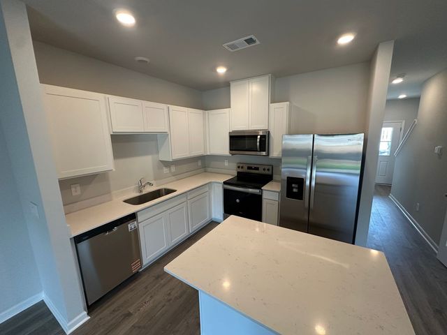 812 Quinn Dr, Lebanon, TN 37087