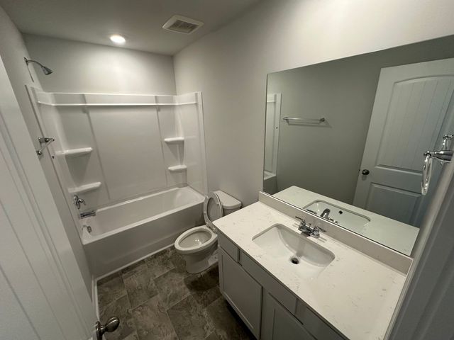 812 Quinn Dr, Lebanon, TN 37087