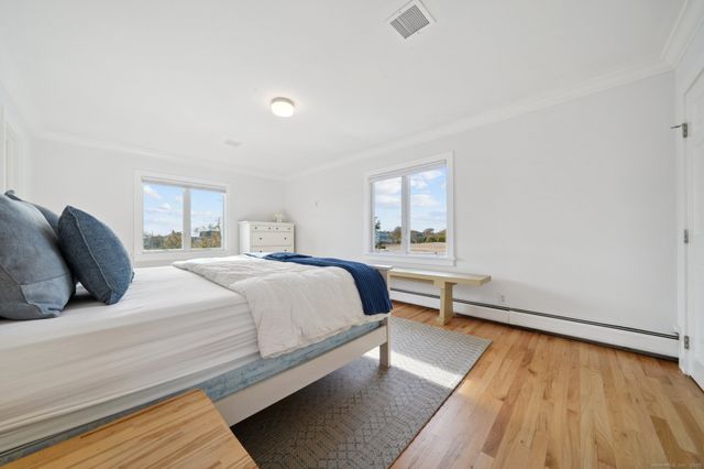 656 Fairfield Beach Road, Fairfield, CT 06824