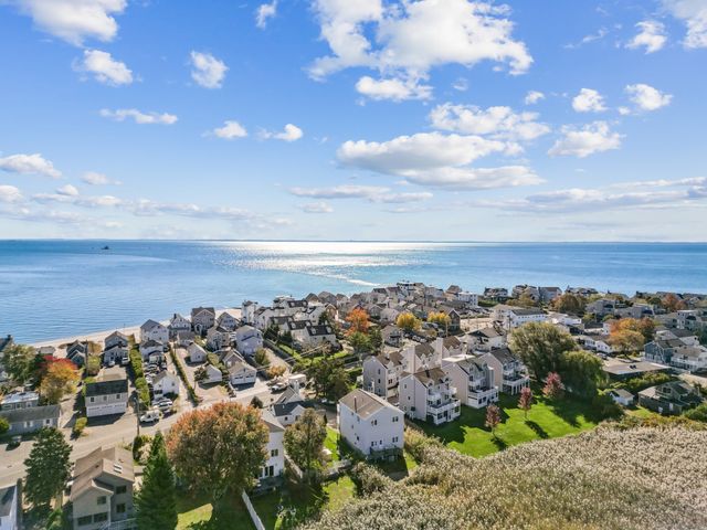 656 Fairfield Beach Road, Fairfield, CT 06824