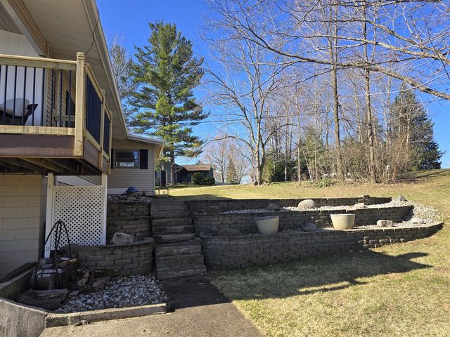 7788 W Royal Road, Canadian Lakes, MI 49346