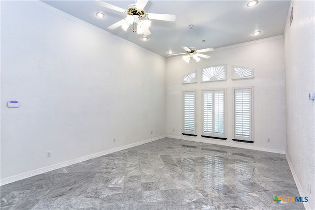 2110 Lakeview Loop, Killeen, TX 76543