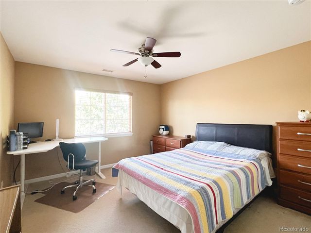 6035 S Paris Street, Englewood, CO 80111