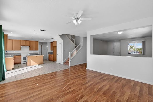 8788 Tiogawoods Dr, Sacramento, CA 95828