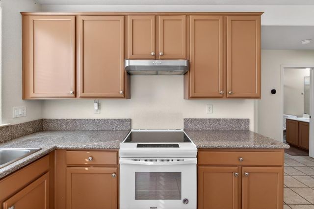 8788 Tiogawoods Dr, Sacramento, CA 95828