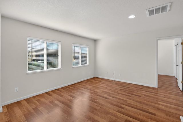 8788 Tiogawoods Dr, Sacramento, CA 95828