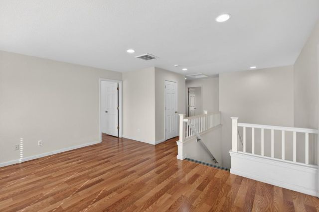 8788 Tiogawoods Dr, Sacramento, CA 95828