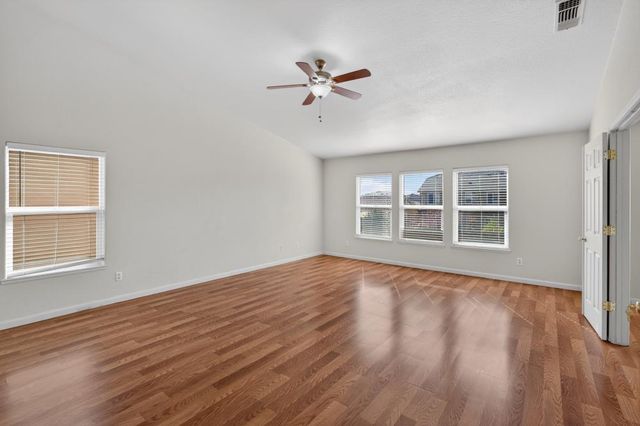 8788 Tiogawoods Dr, Sacramento, CA 95828