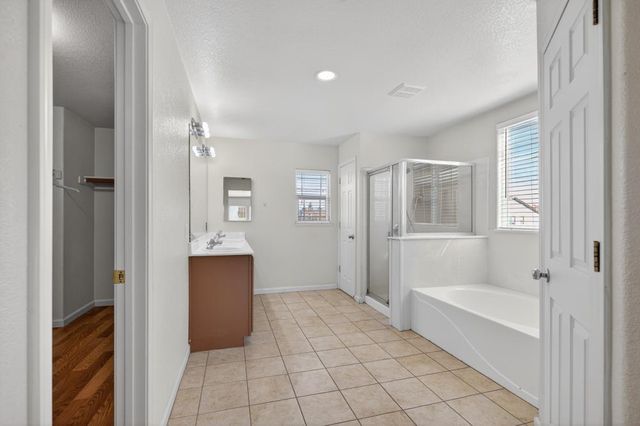 8788 Tiogawoods Dr, Sacramento, CA 95828