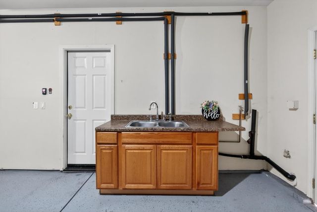 8788 Tiogawoods Dr, Sacramento, CA 95828