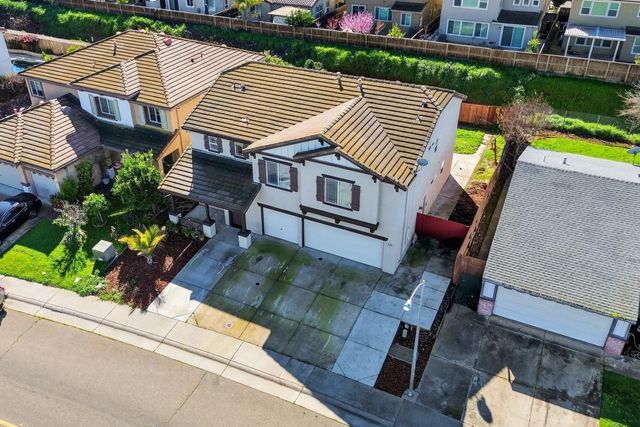 8788 Tiogawoods Dr, Sacramento, CA 95828