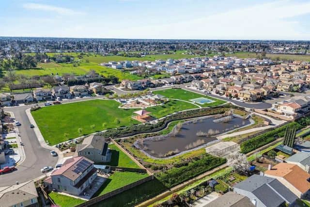 8788 Tiogawoods Dr, Sacramento, CA 95828